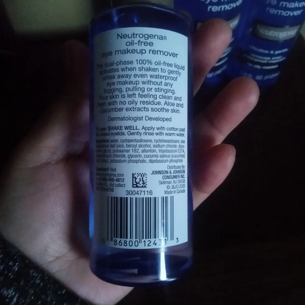 Neutrogena Oil-Free Eye Makeup Remover - Blue - Picture 3 of 5